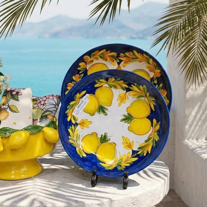 vas rotund pentru fructe